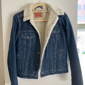Levi’s Cropped Sherpa Trucker Jacket